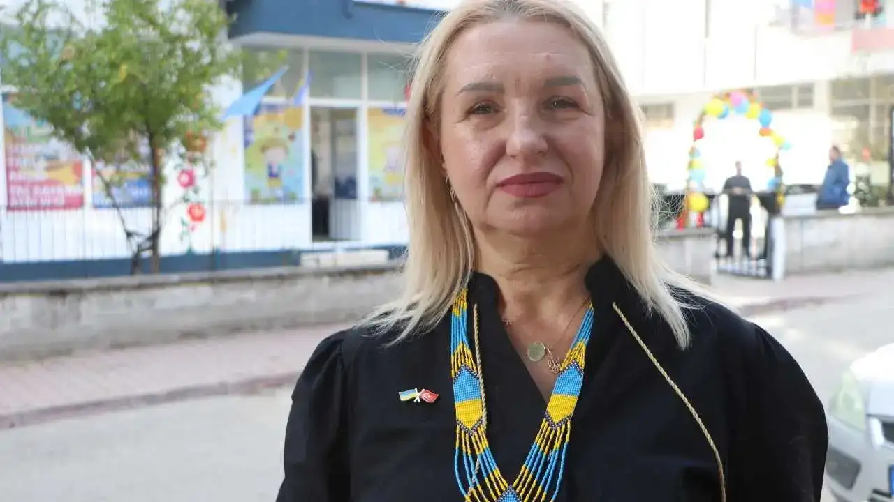 Aşkla Geldiği Adana’da Kültür Köprüsü Kurdu: Bir İlke İmza Attı! 1